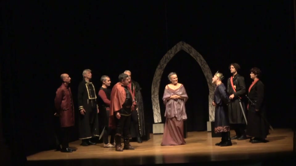 Lady Macbeth accoglie il re Duncan al suo arrivo