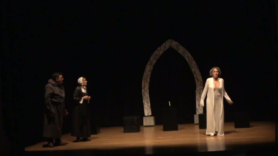 Il medico e la dama spiano Lady Macbeth sonnambula